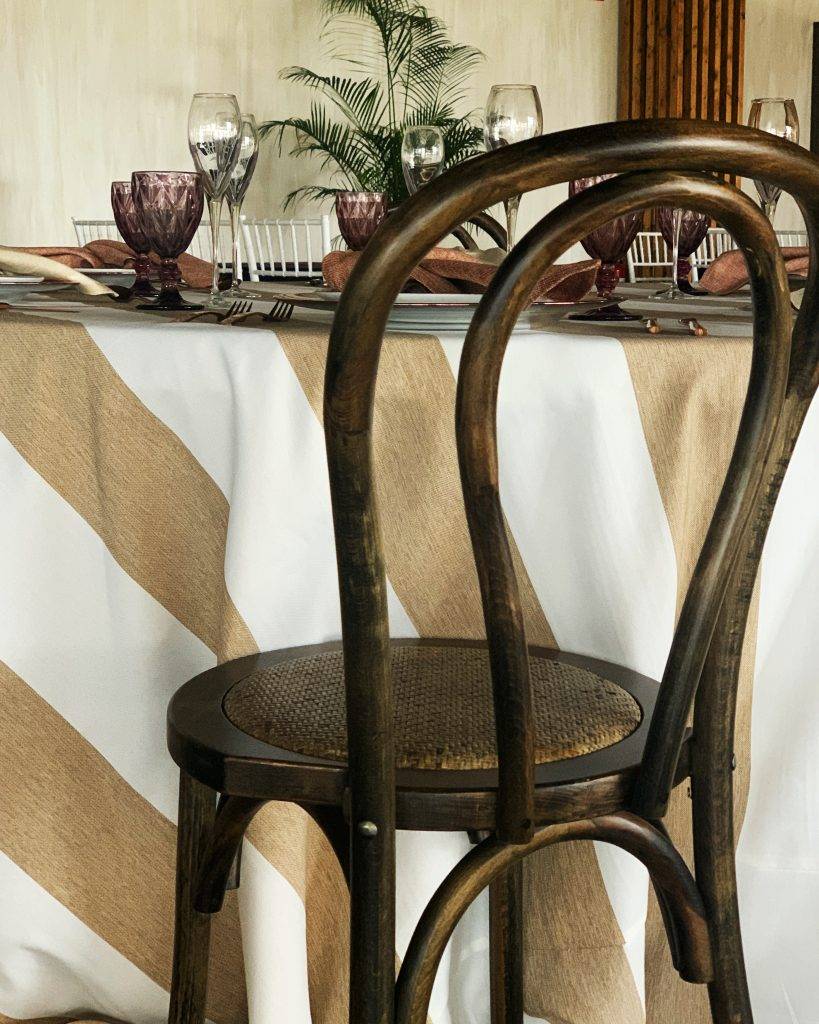 alquiler-silla-thonet-nogal
